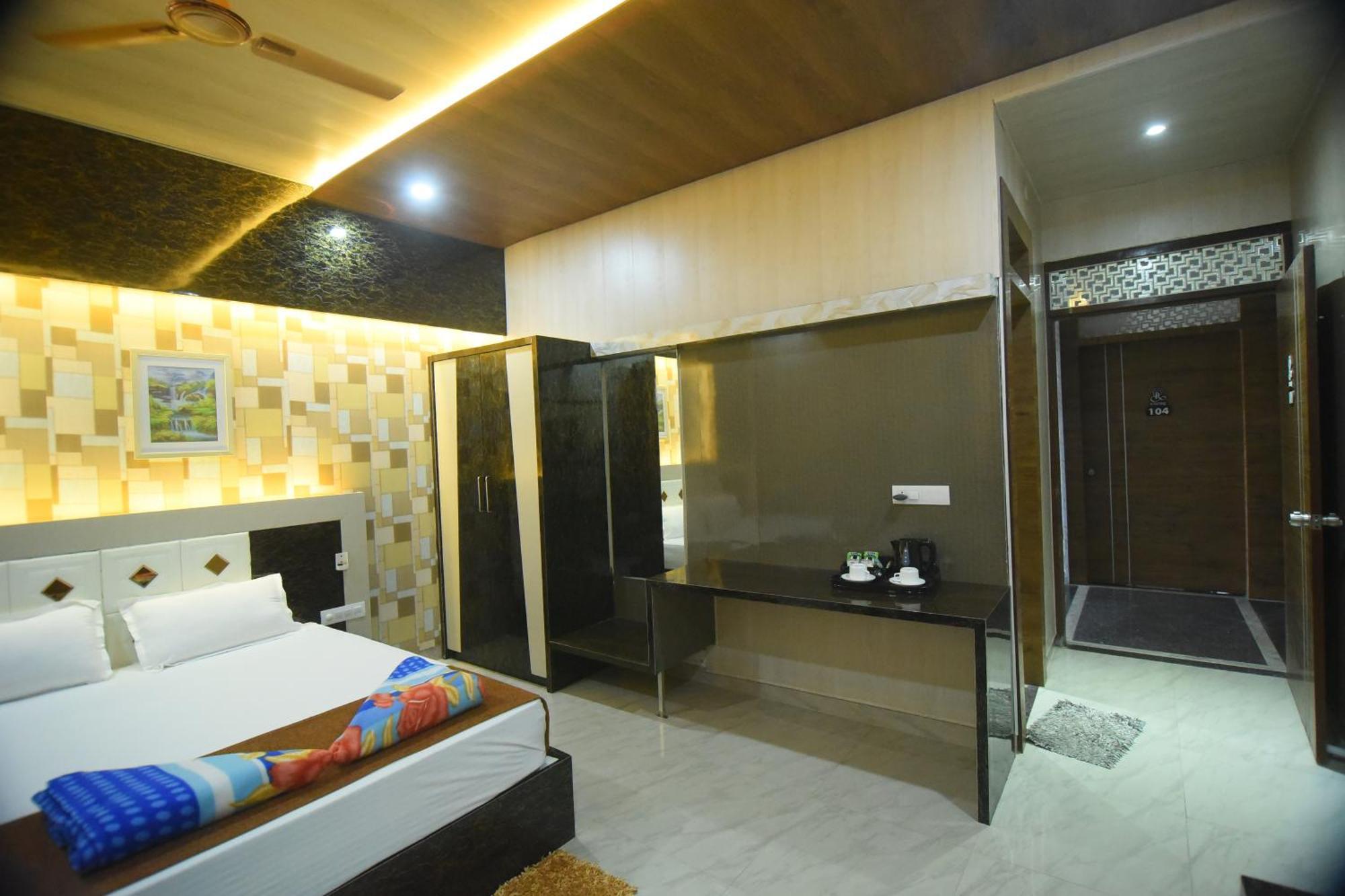 Hotel R Empire Revtree Davangere Exteriér fotografie